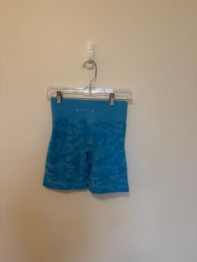 LIKE NEW NVGTN Medium Camouflage Women Shorts